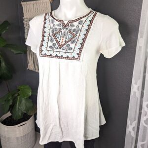 Boutique Embroidered Short Sleeve Blouse